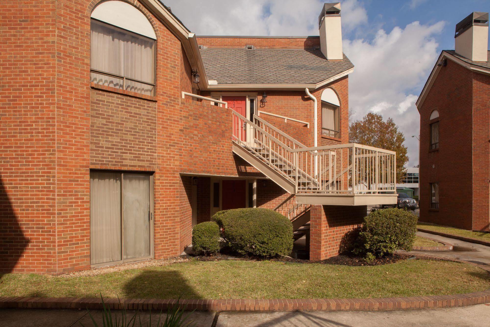 Cloverleaf Suites Baton Rouge Exterior foto